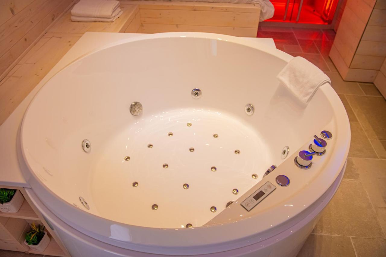 Artemide "Corte Segreta" B&B Suite Spa サン・チプリアーノ・ピチェンティーノ エクステリア 写真