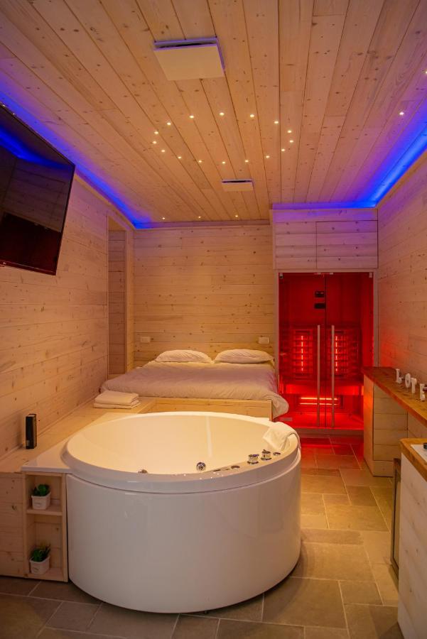 Artemide "Corte Segreta" B&B Suite Spa サン・チプリアーノ・ピチェンティーノ エクステリア 写真