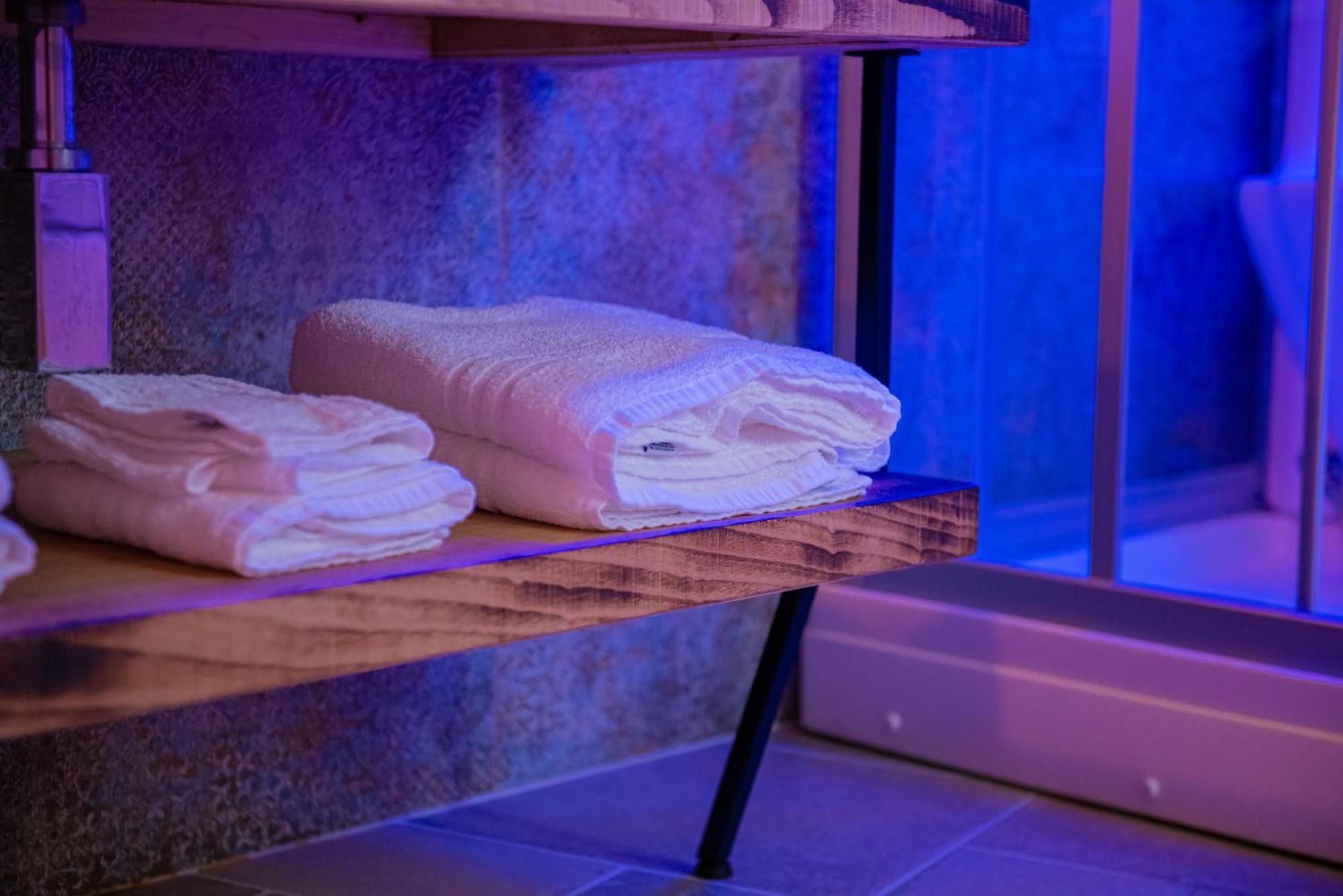Artemide "Corte Segreta" B&B Suite Spa サン・チプリアーノ・ピチェンティーノ エクステリア 写真