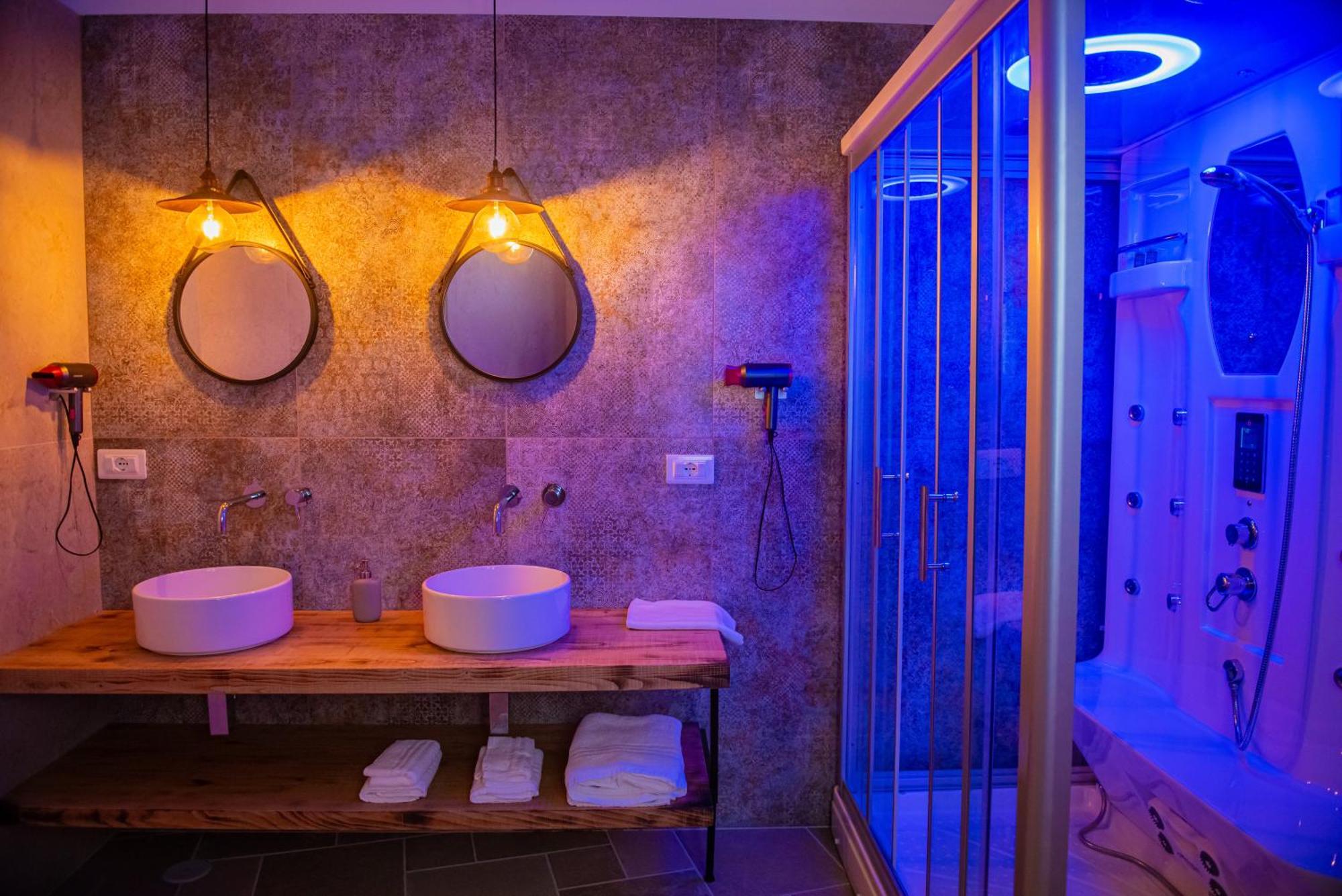 Artemide "Corte Segreta" B&B Suite Spa サン・チプリアーノ・ピチェンティーノ エクステリア 写真