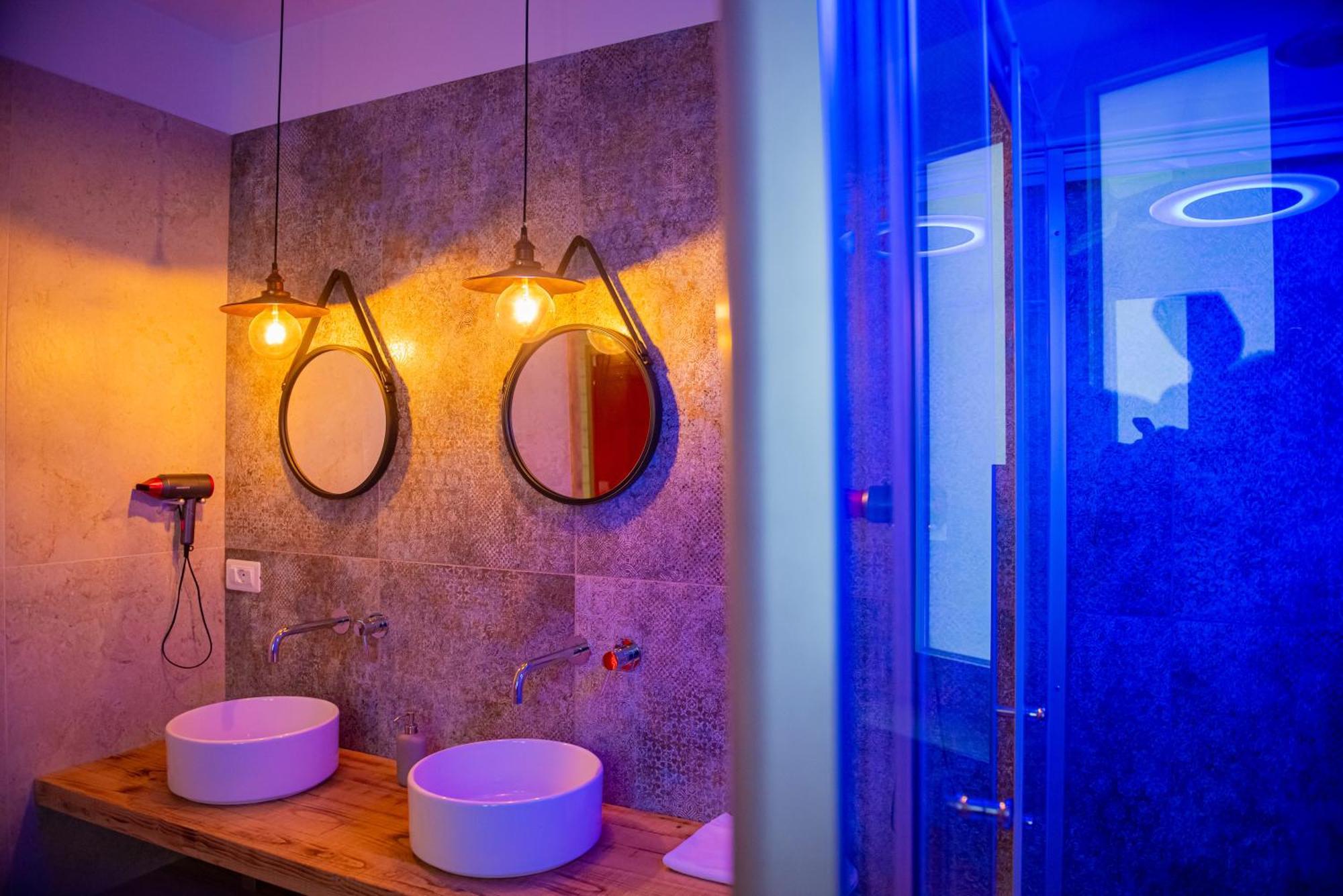 Artemide "Corte Segreta" B&B Suite Spa サン・チプリアーノ・ピチェンティーノ エクステリア 写真