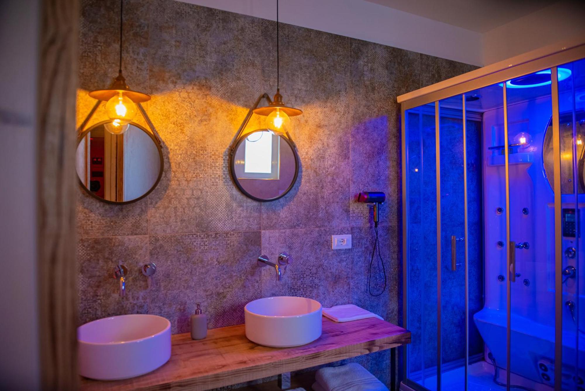 Artemide "Corte Segreta" B&B Suite Spa サン・チプリアーノ・ピチェンティーノ エクステリア 写真