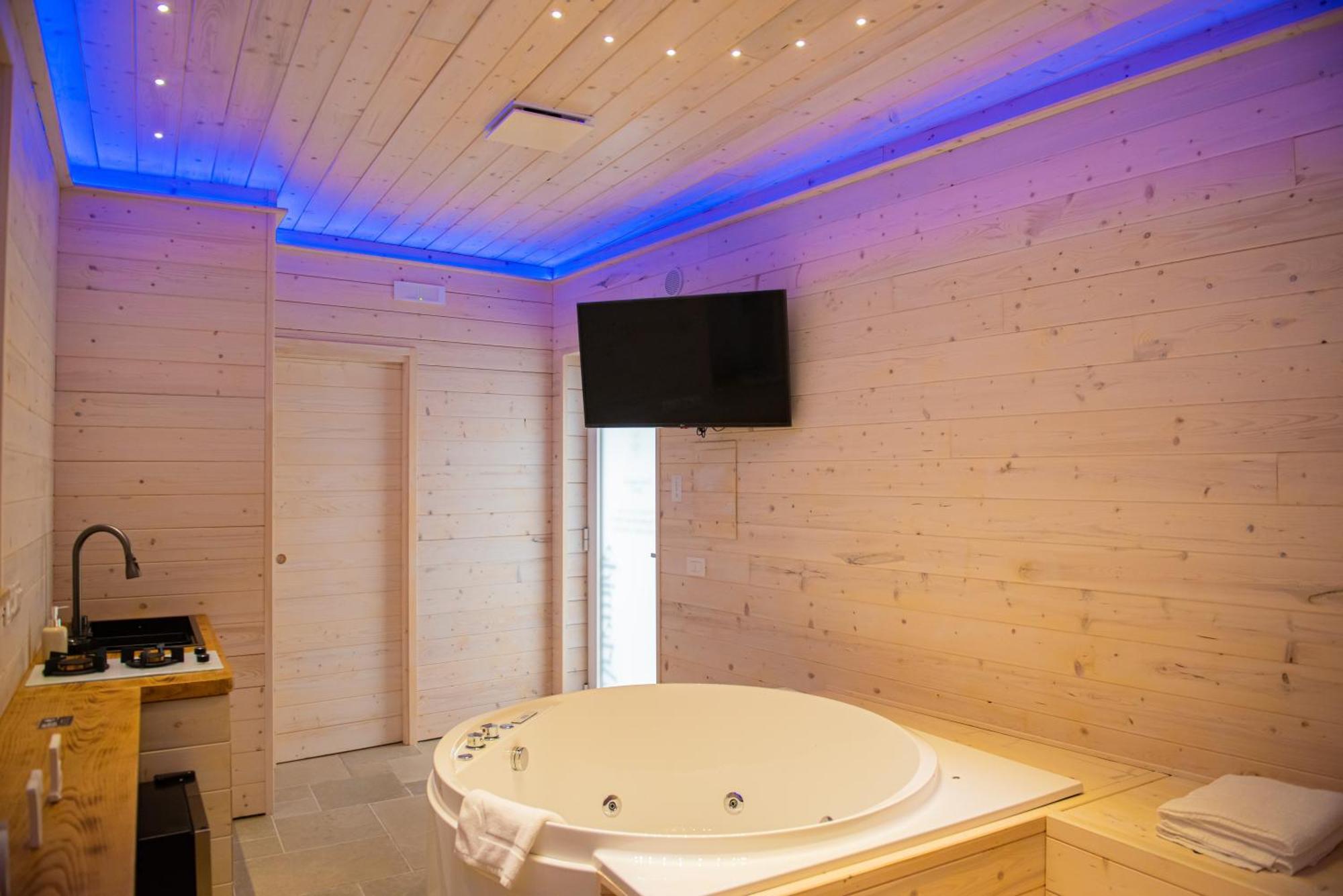 Artemide "Corte Segreta" B&B Suite Spa サン・チプリアーノ・ピチェンティーノ エクステリア 写真